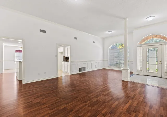 Photo 4 of Single family home for sale at 305 Kelli Cir, Sulphur Springs, TX 75482 | MLS# 21344386 | Listing updated on 2026-10-06