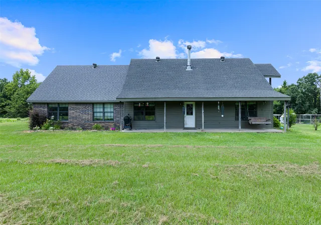 Photo 2 of Single family home for sale at 2847 1764 Rd, Jefferson, TX 75657 | MLS# 21344356 | Listing updated on 2026-09-14