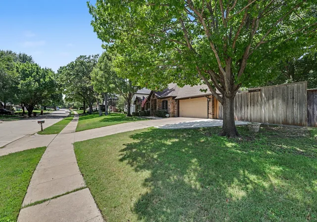 Photo 3 of Sale Pending at 2421 Cornell Dr, Flower Mound, TX 75022 | MLS# 21343024 | Listing updated on 2026-09-10