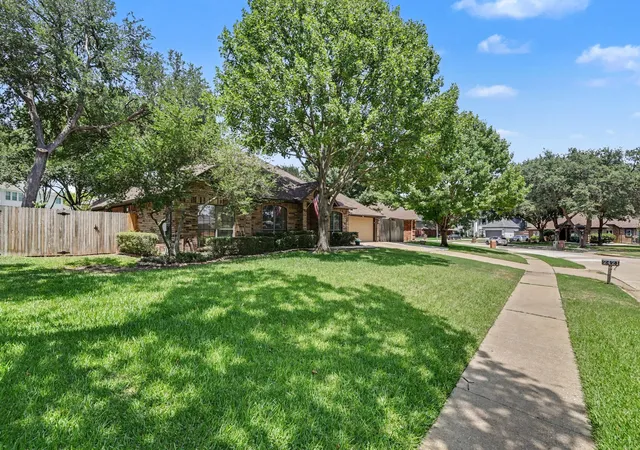 Photo 3 of Sale Pending at 2421 Cornell Dr, Flower Mound, TX 75022 | MLS# 21343024 | Listing updated on 2026-09-10