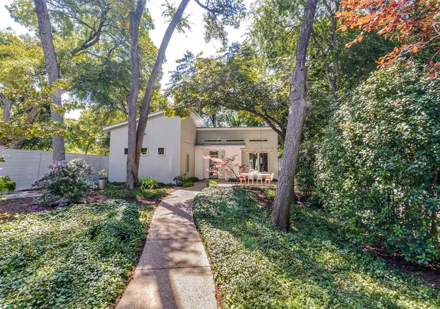 Photo 1 of Sale Pending at 8820 Eustis Ave, Dallas, TX 75218 | MLS# 21336213 | Listing updated on 2026-09-10