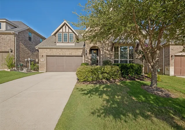 Photo 2 of Single family home for sale at 9004 Washington Ln, Argyle, TX 76226 | MLS# 21339515 | Listing updated on 2026-09-11