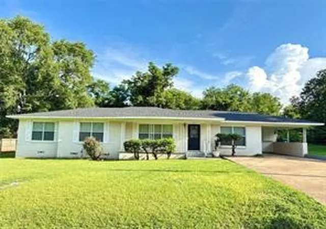 Photo 1 of Single family home for sale at 105 Calloway, Hughes Springs, TX 75656 | MLS# 21344456 | Listing updated on 2026-07-30