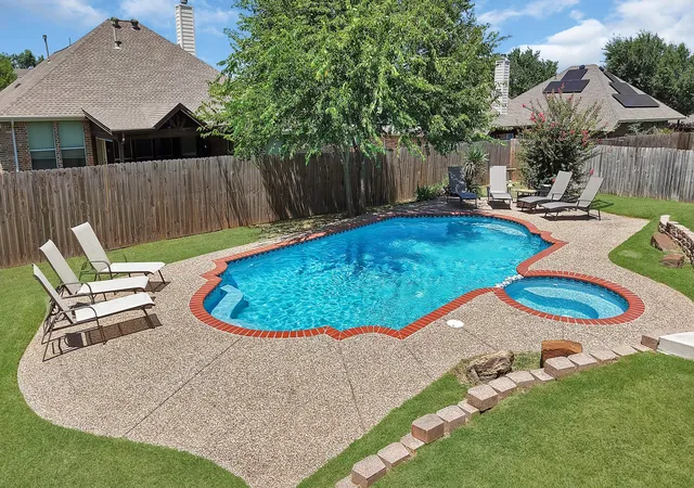 Photo 2 of Single family home for sale at 111 Honeysuckle Dr, Justin, TX 76247 | MLS# 21344012 | Listing updated on 2026-09-20