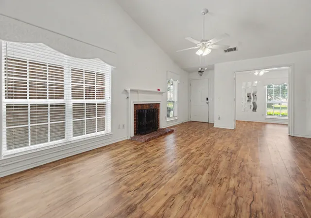 Photo 4 of Sale Pending at 7611 Cousteau Dr, Rowlett, TX 75088 | MLS# 21343330 | Listing updated on 2026-09-24
