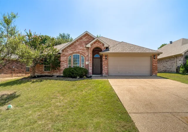 Photo 1 of Sale Pending at 223 Carriage Dr, Willow Park, TX 76087 | MLS# 21343085 | Listing updated on 2026-09-10