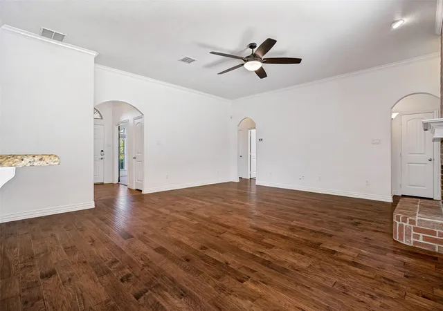 Photo 2 of Sale Pending at 223 Carriage Dr, Willow Park, TX 76087 | MLS# 21343085 | Listing updated on 2026-09-10