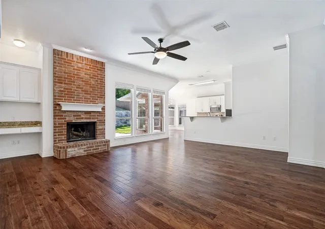 Photo 4 of Sale Pending at 223 Carriage Dr, Willow Park, TX 76087 | MLS# 21343085 | Listing updated on 2026-09-10