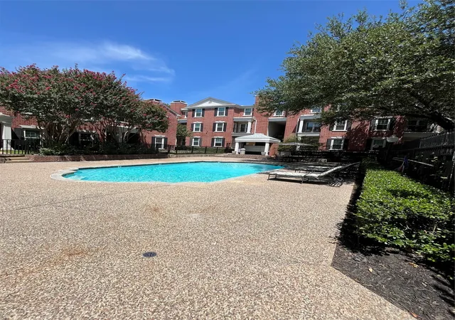 Photo 3 of Condo for sale at 5407 Bryan St #A206, Dallas, TX 75206 | MLS# 21341967 | Listing updated on 2026-09-14