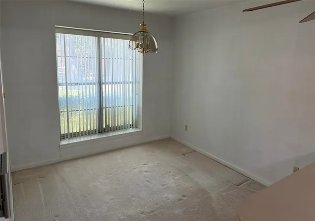 Photo 4 of Single family home for sale at 401 Glenhaven Dr, Azle, TX 76020 | MLS# 21344572 | Listing updated on 2026-07-30