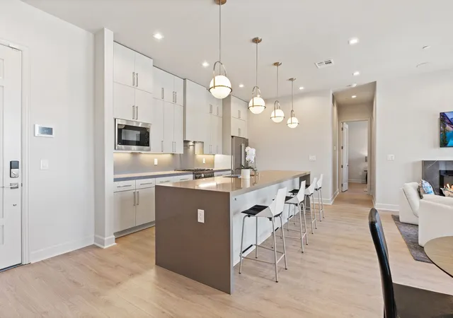 Photo 3 of Condo for sale at 1900 S Ervay St #414, Dallas, TX 75215 | MLS# 21344559 | Listing updated on 2026-07-30