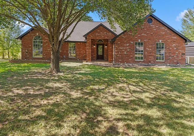 Photo 1 of Single family home for sale at 510 Oklahoma St, Van, TX 75790 | MLS# 21344665 | Listing updated on 2026-07-30
