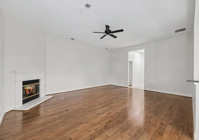 Photo 3 of Sale Pending at 3104 Mulholland Rd, Denton, TX 76210 | MLS# 21338062 | Listing updated on 2026-08-31