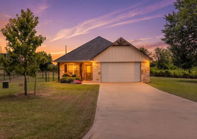 Photo 1 of Single family home for sale at 228 Mill St, Emory, TX 75440 | MLS# 21344500 | Listing updated on 2026-07-30