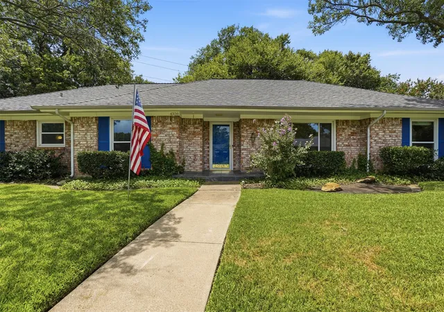 Photo 1 of Sale Pending at 4328 Winding Wy, Benbrook, TX 76126 | MLS# 21333032 | Listing updated on 2026-09-12