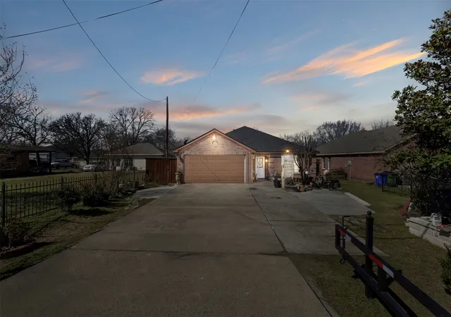 Photo 3 of Single family home for sale at 3809 S Peachtree Rd, Balch Springs, TX 75180 | MLS# 21344739 | Listing updated on 2026-07-30