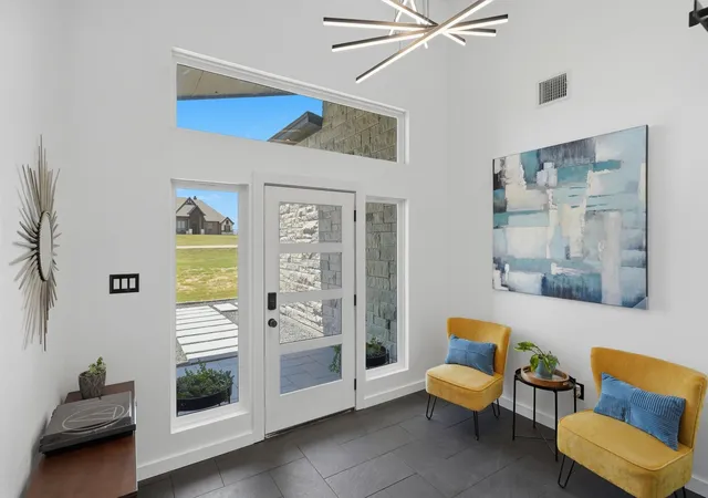 Photo 4 of Sale Pending at 238 Martin Dr, Granbury, TX 76049 | MLS# 21344647 | Listing updated on 2026-09-14