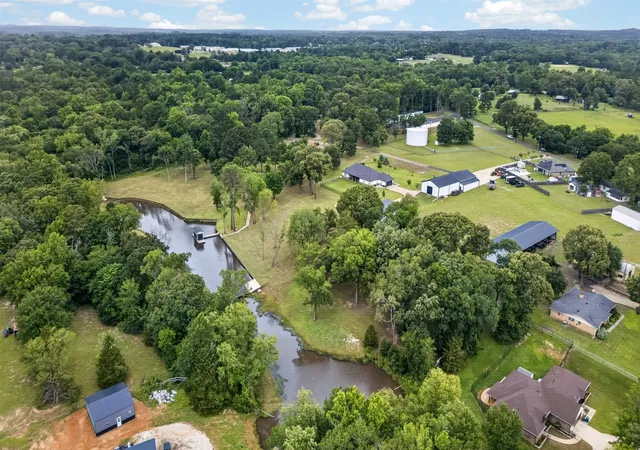 Photo 3 of Single family home for sale at 10255 County Road 137, Flint, TX 75762 | MLS# 21344683 | Listing updated on 2026-07-30