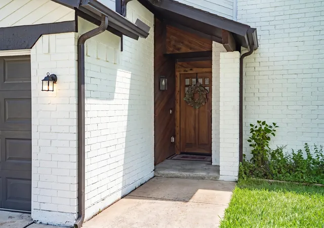 Single family home for sale at 2316 Hummingbird Trl, Grapevine, TX 76051 | MLS# 21337692 | Listing updated on 2026-10-06