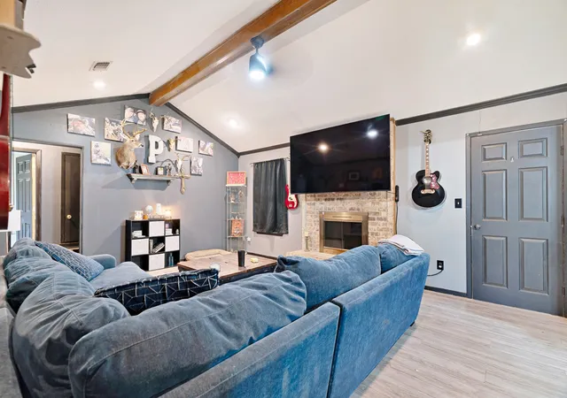 Photo 3 of Sale Pending at 6540 Inwood Dr, Reno, TX 75462 | MLS# 21344423 | Listing updated on 2026-09-28