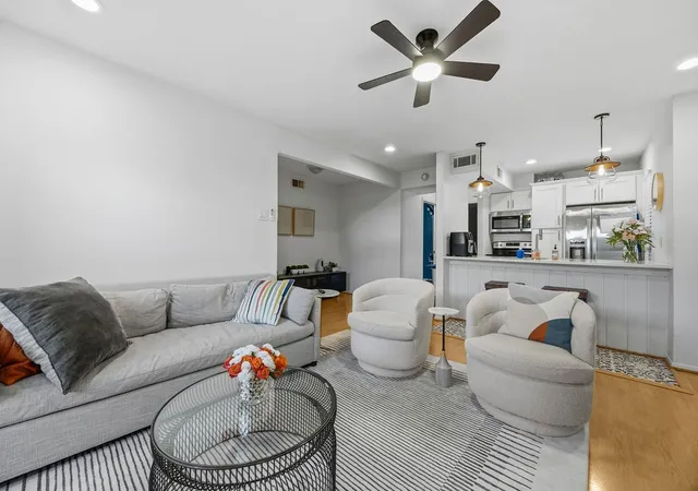 Photo 3 of Condo for sale at 4323 Brown St #237, Dallas, TX 75219 | MLS# 21336333 | Listing updated on 2026-09-05