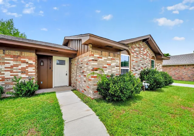 Photo 3 of Single family home for sale at 8312 Charles St, Greenville, TX 75402 | MLS# 21336034 | Listing updated on 2026-10-02