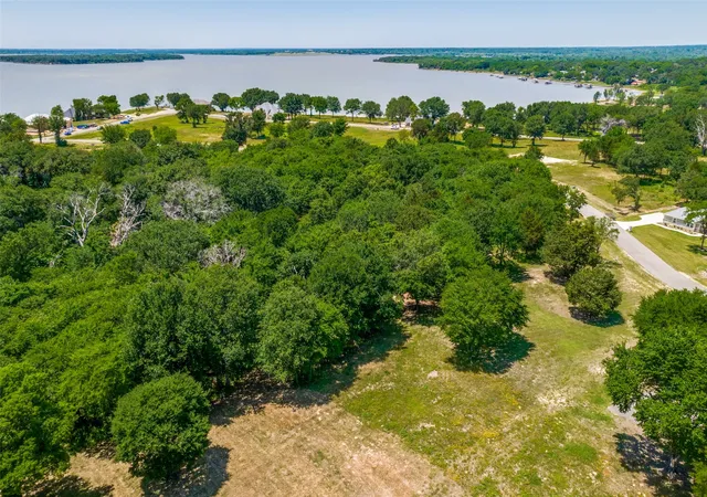 Photo 1 of Land for sale at 305 Cedar Creek Landing Ln, Kemp, TX 75143 | MLS# 21338394 | Listing updated on 2026-07-30