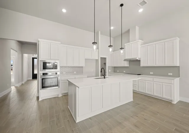 Photo 3 of Single family home for sale at 1810 Marlow Dr, Cedar Hill, TX 75104 | MLS# 21344920 | Listing updated on 2026-10-02