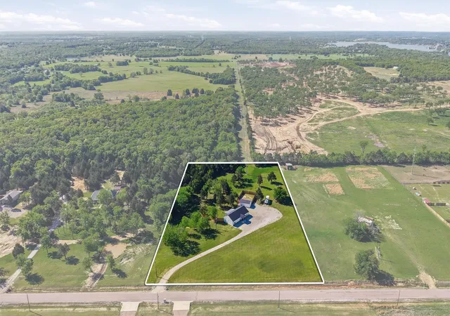 Photo 1 of Single family home for sale at 210 County Road 2184, Gainesville, TX 76240 | MLS# 21342308 | Listing updated on 2026-09-17