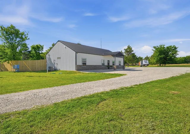 Photo 2 of Single family home for sale at 210 County Road 2184, Gainesville, TX 76240 | MLS# 21342308 | Listing updated on 2026-09-17