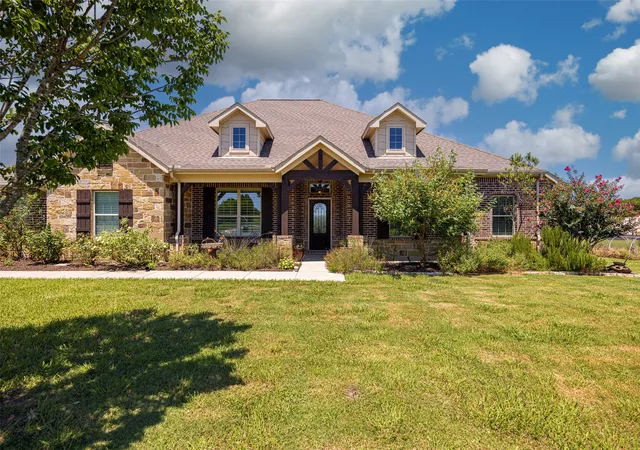 Photo 3 of Single family home for sale at 21867 County Road 820, Farmersville, TX 75442 | MLS# 21343388 | Listing updated on 2026-09-10