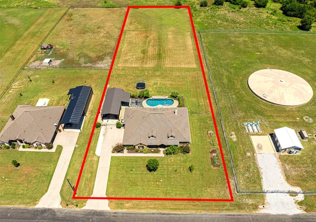 Photo 4 of Single family home for sale at 21867 County Road 820, Farmersville, TX 75442 | MLS# 21343388 | Listing updated on 2026-09-10