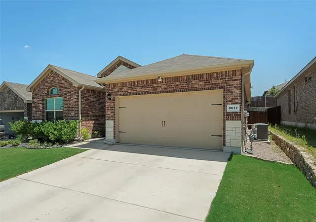 Photo 3 of Single family home for sale at 9637 Cherryville Rd, Fort Worth, TX 76108 | MLS# 21344930 | Listing updated on 2026-07-30