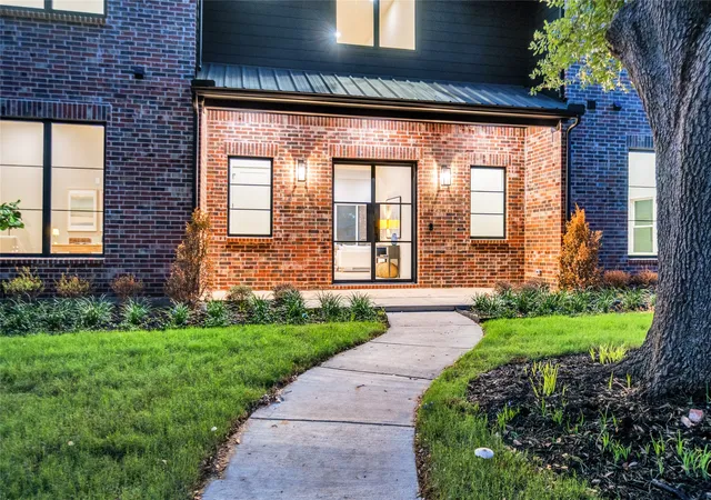 Photo 3 of Single family home for sale at 3507 Warick Dr, Dallas, TX 75229 | MLS# 21295342 | Listing updated on 2026-09-13