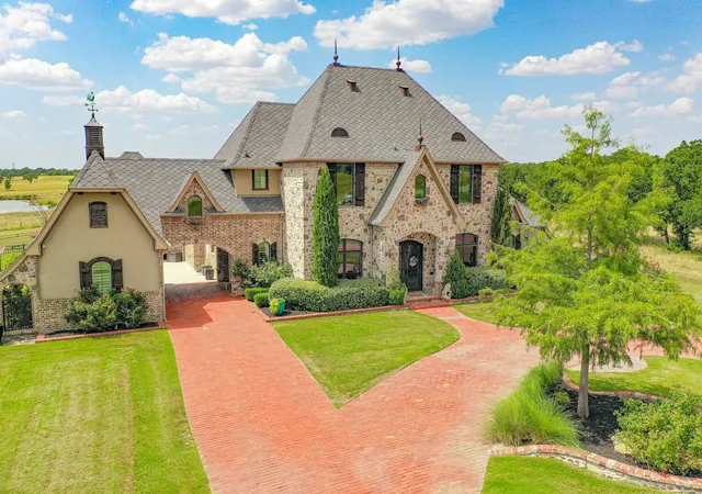 Photo 2 of Single family home for sale at 354 Ballpark Wy, Jacksboro, TX 76458 | MLS# 21343689 | Listing updated on 2026-07-30