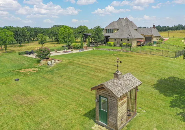 Photo 4 of Single family home for sale at 354 Ballpark Wy, Jacksboro, TX 76458 | MLS# 21343689 | Listing updated on 2026-09-28
