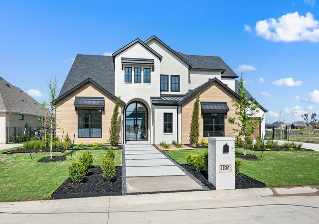 Photo 1 of Mansion for sale at 12503 Palmer Dr, Fort Worth, TX 76179 | MLS# 21345011 | Listing updated on 2026-10-04