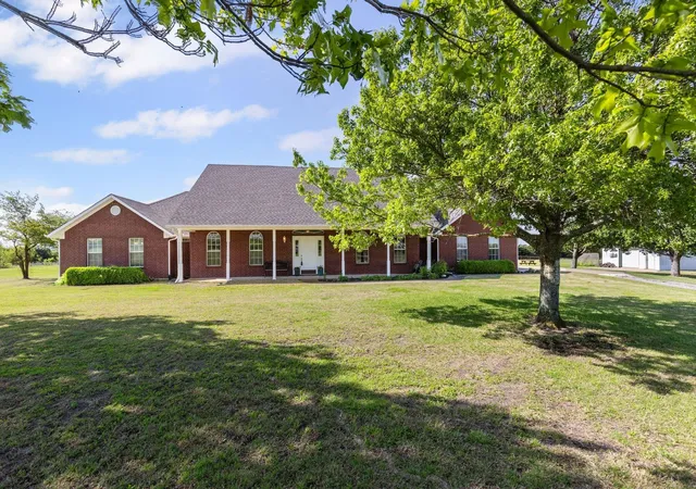 Photo 4 of Sale Pending at 4223 County Road 2727, Caddo Mills, TX 75135 | MLS# 21345013 | Listing updated on 2026-09-21
