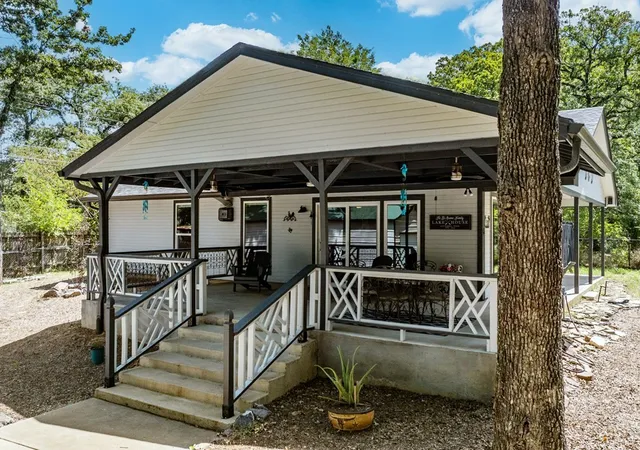 Photo 3 of Single family home for sale at 138 Wildgrove Dr, Gun Barrel City, TX 75156 | MLS# 21340885 | Listing updated on 2026-09-09