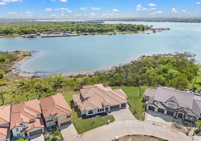 Photo 1 of Single family home for sale at 9065 Lakeside Dr, Fort Worth, TX 76179 | MLS# 21345051 | Listing updated on 2026-10-04