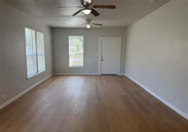 Photo 2 of Sale Pending at 1005 Dodson St, Gainesville, TX 76240 | MLS# 21342783 | Listing updated on 2026-09-28
