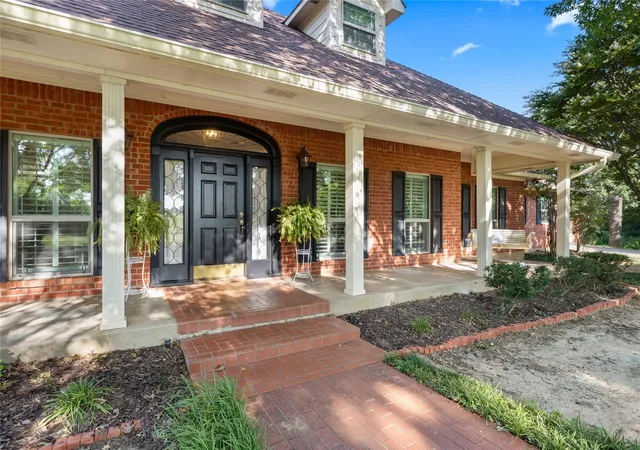 Photo 1 of Single family home for sale at 200 Cr 2130, Gainesville, TX 76240 | MLS# 21333097 | Listing updated on 2026-07-30