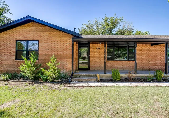 Photo 3 of Single family home for sale at 6301 Greenfield Rd, Fort Worth, TX 76135 | MLS# 21342424 | Listing updated on 2026-09-15