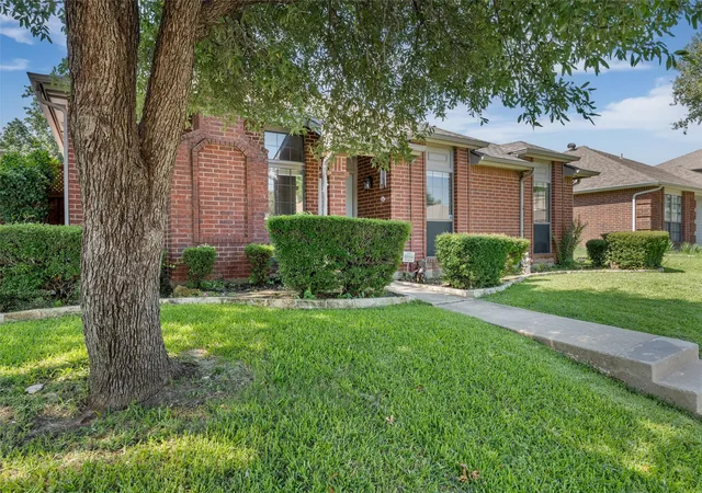 Photo 1 of Single family home for sale at 978 Downey Dr, Lewisville, TX 75067 | MLS# 21339739 | Listing updated on 2026-08-02