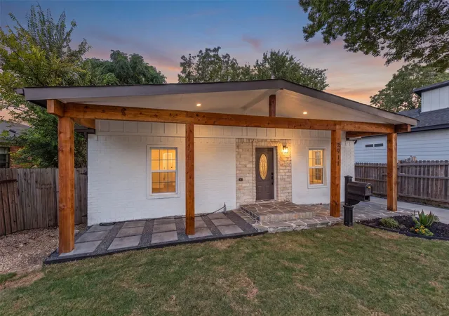 Photo 1 of Single family home for sale at 2911 S Denley, Dallas, TX 75216 | MLS# 21342341 | Listing updated on 2026-10-05