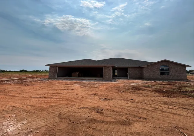 Photo 2 of Sale Pending at 5625 Butterfield Meadows Parkway, Abilene, TX 79606 | MLS# 21345247 | Listing updated on 2026-09-10