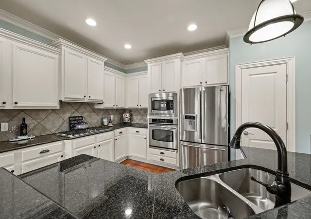 Photo 3 of Sale Pending at 631 Burnswick Isles Wy, Frisco, TX 75036 | MLS# 21315894 | Listing updated on 2026-09-26