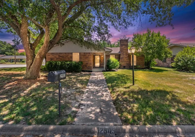 Photo 1 of Single family home for sale at 2903 Melmar Park St, Commerce, TX 75428 | MLS# 21344895 | Listing updated on 2026-09-10