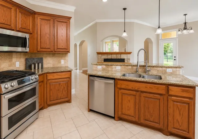 Photo 2 of Single family home for sale at 2118 Portwood Wy, Fort Worth, TX 76179 | MLS# 21345264 | Listing updated on 2026-09-12