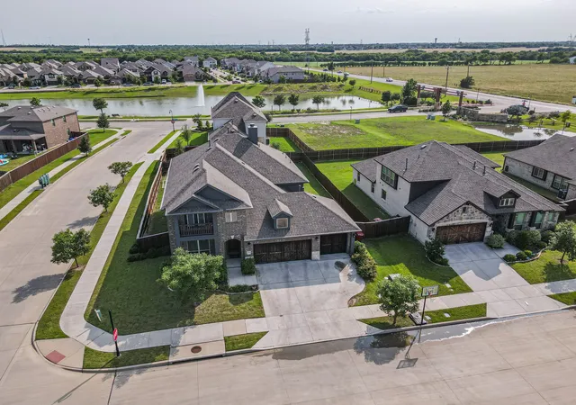 Photo 2 of Sale Pending at 2014 Slow Stream Dr, Royse City, TX 75189 | MLS# 21341777 | Listing updated on 2026-09-10